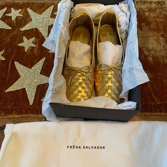 Freda Salvador Gold Jada Woven Ballet Flats - Picture 3 of 6